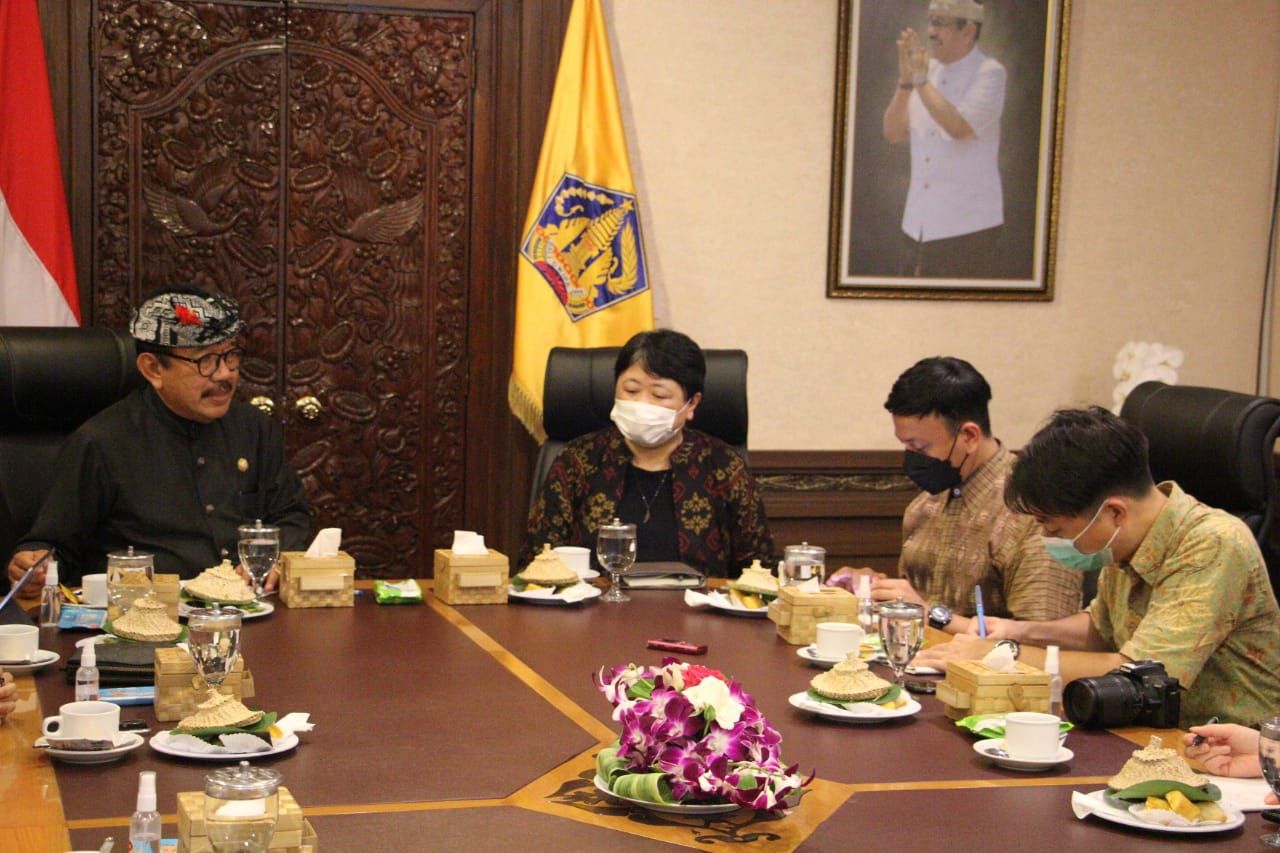 podiumnews.com-Bertemu Konjen dan Media Jepang, Cok Ace Paparkan Kondisi Bali 